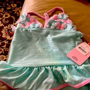 NWT! Floatimini Size 4 Girl’s one piece bathing suit. Light green w/ butterflies